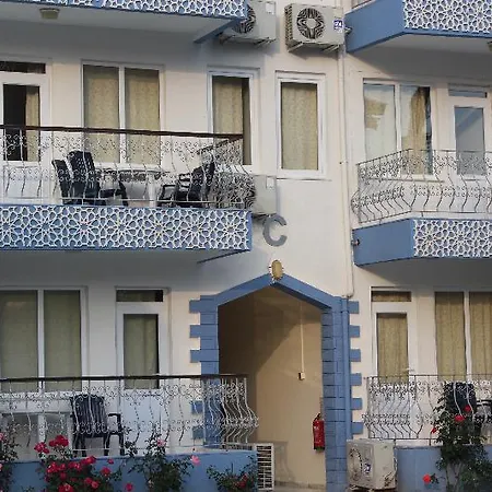 Hotel apartamentowy Papaya 3*