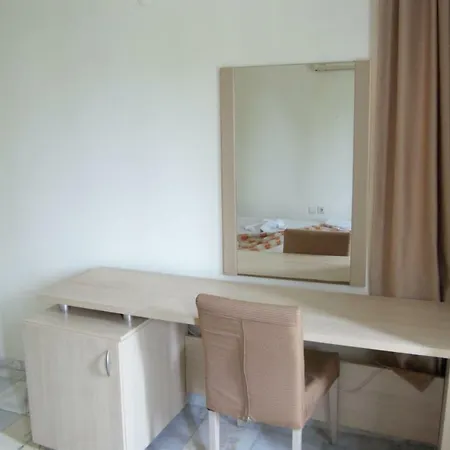 Aparthotel Papaya 3*